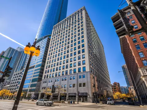 910 S Michigan Ave #1501, Chicago, IL 60605