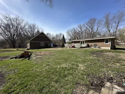 Exterior - 5110 Pistakee Dr, Mchenry, IL 60051 photo 6 of 6