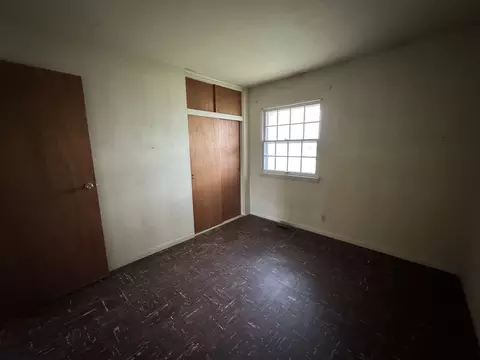 Bedroom - 102 Circle Dr E, Montgomery, IL 60538 photo 1 of 6