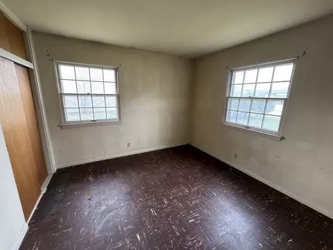Bedroom - 102 Circle Dr E, Montgomery, IL 60538 photo 5 of 6
