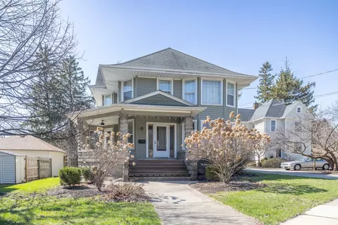 714 Dekalb Ave, Sycamore, IL 60178