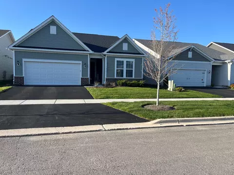 3295 Oak Creek Ln, Aurora, IL 60503
