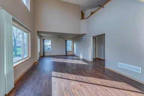 Living - 1610 Sugar Maple Dr, Plainfield, IL 60586 photo 2 of 5