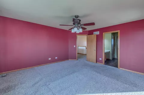 Bedroom - 1610 Sugar Maple Dr, Plainfield, IL 60586 photo 2 of 4