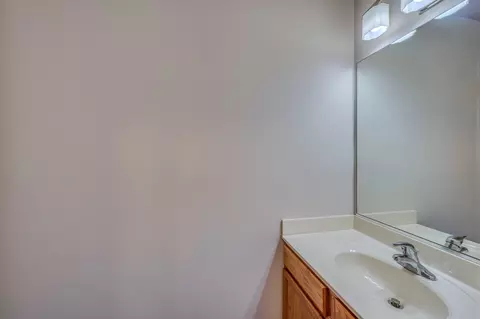 Bath - 1610 Sugar Maple Dr, Plainfield, IL 60586 photo 1 of 3