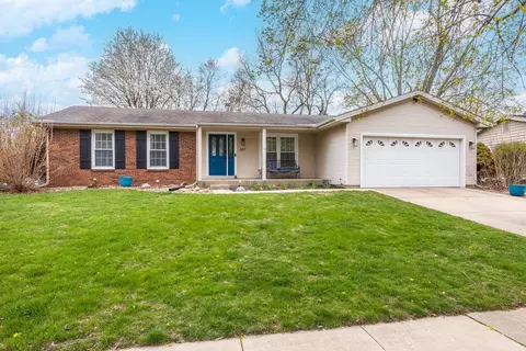 607 Broadmoor Dr, Bloomington, IL 61704 photo 43
