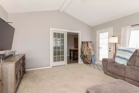 607 Broadmoor Dr, Bloomington, IL 61704 photo 18