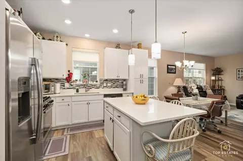 2010 Azure Ln, Algonquin, IL 60102 photo 10