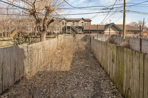Exterior - 734 E 42nd St, Chicago, IL 60653 photo 4 of 4