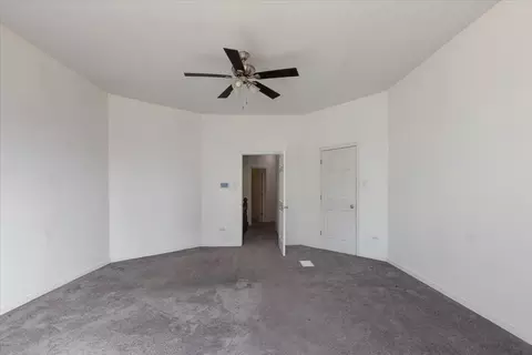 Bedroom - 734 E 42nd St, Chicago, IL 60653 photo 1 of 7