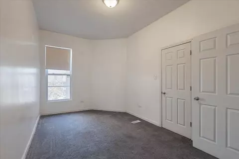 Bedroom - 734 E 42nd St, Chicago, IL 60653 photo 2 of 7