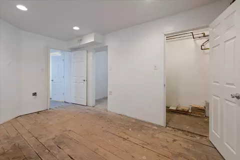 Bedroom - 734 E 42nd St, Chicago, IL 60653 photo 7 of 7