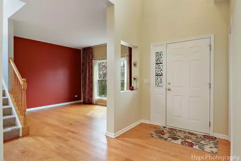 Entry Way - 123 Norman Dr, Mchenry, IL 60050 photo 1 of 2