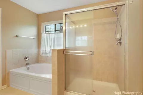 Bath - 123 Norman Dr, Mchenry, IL 60050 photo 4 of 4