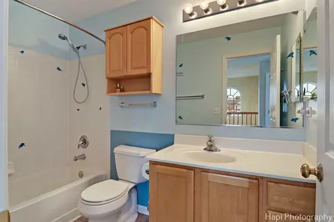 Bath - 123 Norman Dr, Mchenry, IL 60050 photo 2 of 4