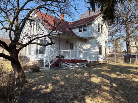 1003 W Olive St, Bloomington, IL 61701 photo 6