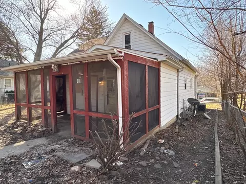 1003 W Olive St, Bloomington, IL 61701 photo 13
