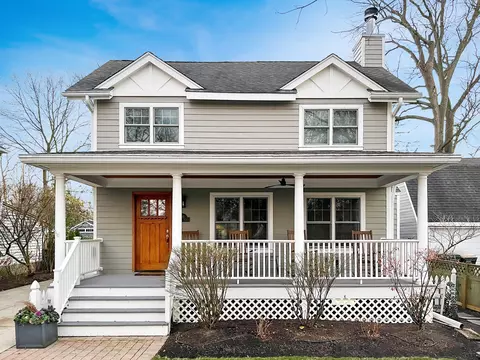 333 E Center Ave, Lake Bluff, IL 60044