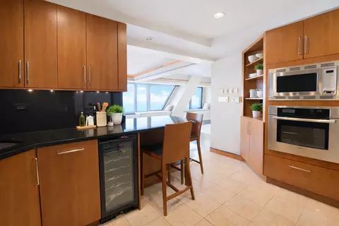 Kitchen - 175 E Delaware Pl #9007, Chicago, IL 60611 photo 2 of 2