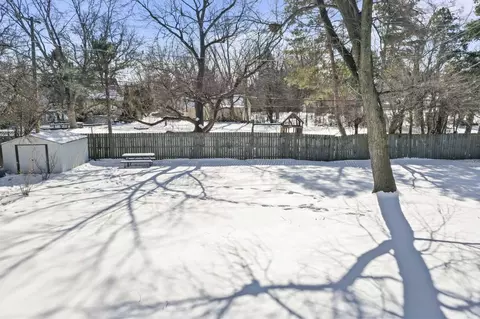 8731 Elm Dr, Des Plaines, IL 60016 photo 39