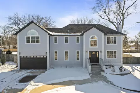 8731 Elm Dr, Des Plaines, IL 60016