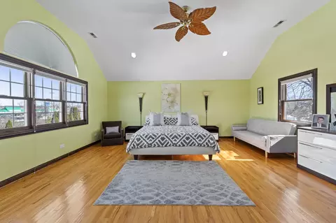 8731 Elm Dr, Des Plaines, IL 60016 photo 27
