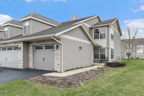 942 Arvle Cir #942, Sycamore, IL 60178