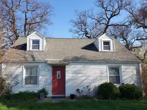 570 E Cr 1350 N, Tuscola, IL 61953