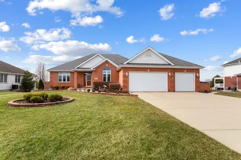 16154 W Blackhawk Dr, Lockport, IL 60441