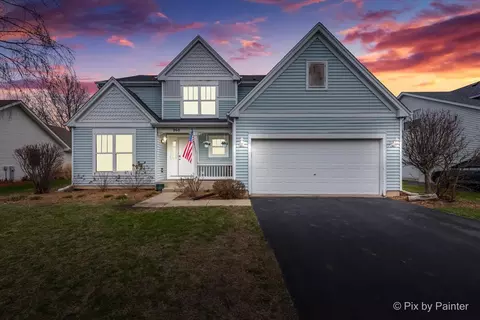 260 Barn Swallow Dr, Woodstock, IL 60098