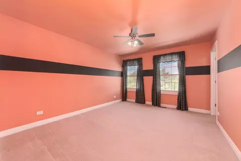 Bedroom - 6433 Davidson Ct, Gurnee, IL 60031 photo 6 of 10