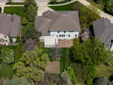 View/Area - 6433 Davidson Ct, Gurnee, IL 60031 photo 6 of 9