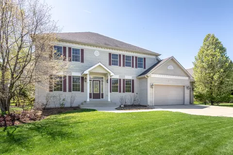 6433 Davidson Ct, Gurnee, IL 60031