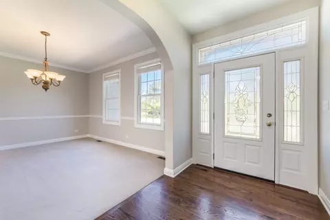 Entry Way - 6433 Davidson Ct, Gurnee, IL 60031 photo 1 of 3