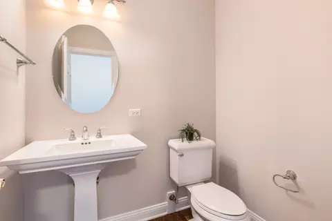 Bath - 6433 Davidson Ct, Gurnee, IL 60031 photo 1 of 8