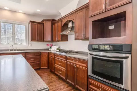 Kitchen - 6433 Davidson Ct, Gurnee, IL 60031 photo 2 of 3