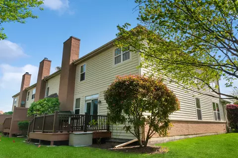 Exterior - 716 Samson Way, Northbrook, IL 60062 photo 2 of 3