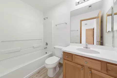 Bath - 3811 Munson Ct, Plano, IL 60545 photo 2 of 3