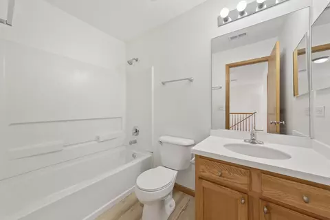 Bath - 3811 Munson Ct, Plano, IL 60545 photo 3 of 3
