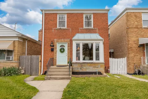 5952 W Warwick Ave, Chicago, IL 60634