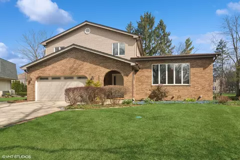 2300 Lisa Ct, Palatine, IL 60067