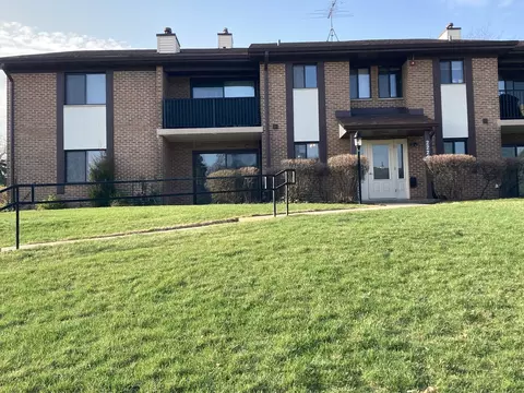 2225 Wharf Dr #1003, Woodridge, IL 60517