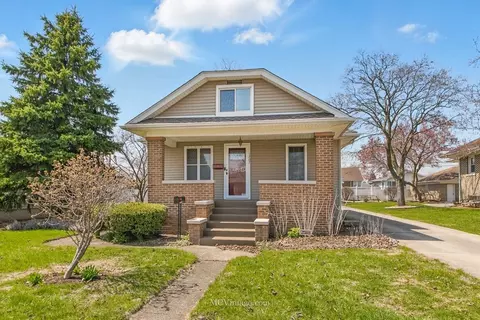 1707 Dearborn St, Crest Hill, IL 60403
