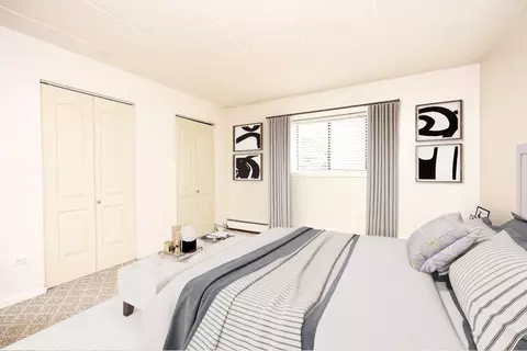 Bedroom - 218 E Bailey Rd #A, Naperville, IL 60565 photo 1 of 2