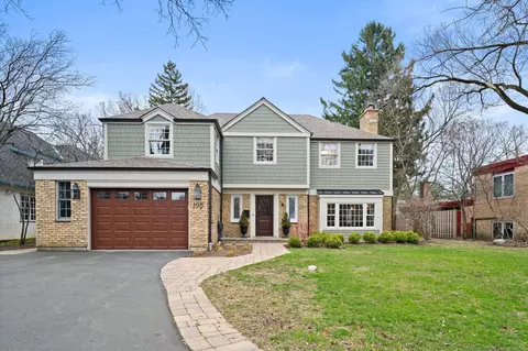 195 Lakeside Pl, Highland Park, IL 60035