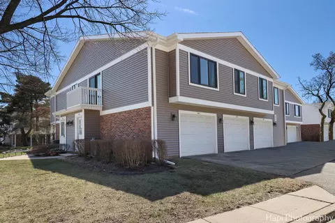 461 Harrison Ct #461, Vernon Hills, IL 60061