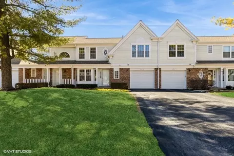 1715 Portsmith Ln #1715, Arlington Heights, IL 60004