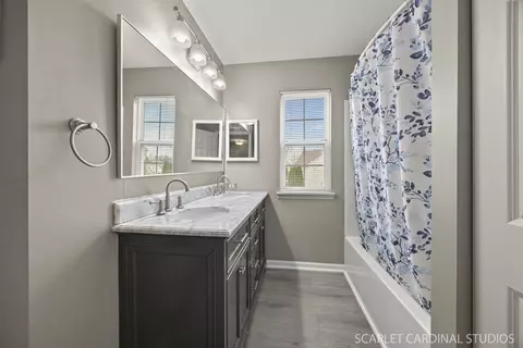Bath - 644 Sumac Dr, Aurora, IL 60506 photo 3 of 4