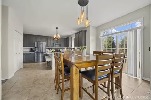 Kitchen - 644 Sumac Dr, Aurora, IL 60506 photo 4 of 4