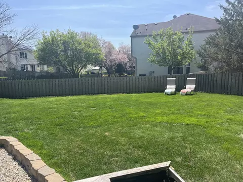 Exterior - 644 Sumac Dr, Aurora, IL 60506 photo 6 of 7